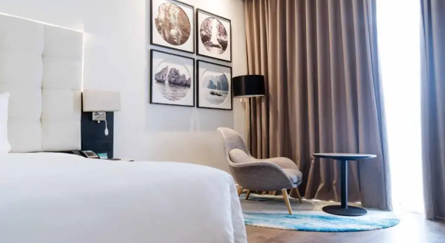 Четырёхместный семейный люкс Hotel Soleil Ha Long, Trademark Collection by Wyndham