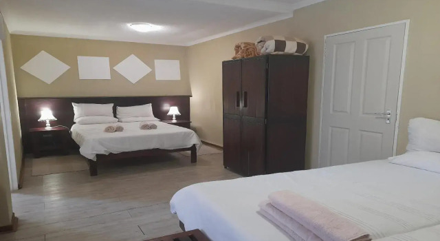 Family room Uzuri Guesthouse
