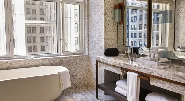Двухместный люкс Liberty Four Seasons Hotel New York Downtown