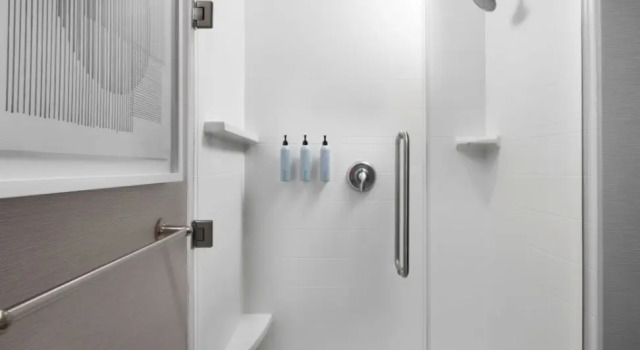 Двухместный люкс Executive c 1 комнатой Courtyard Kansas City at Briarcliff