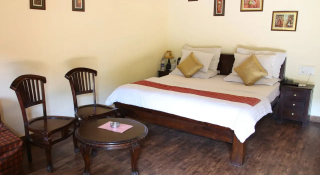 Hill 'N' You - A Boutique Garden Resort, Забронировать Курортный отель Отели штата Раджастхана с парковкой, Парковка