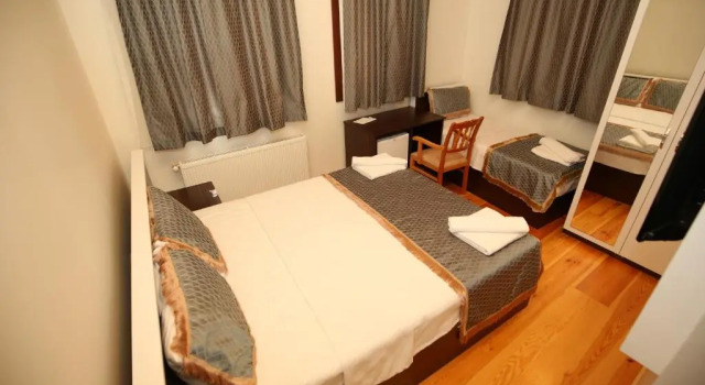 Трёхместный номер Grand Almira Hotel