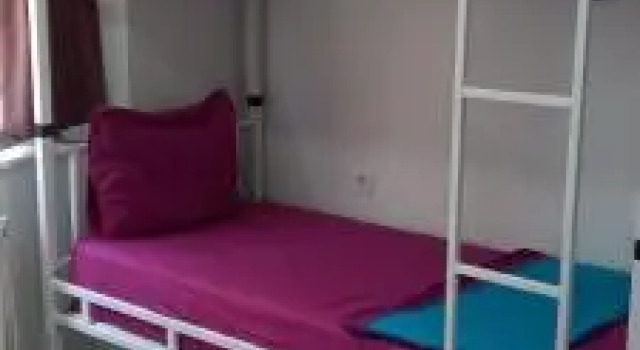 Кровать в общем номере (мужской номер) XALİLA HOSTEL & CAFE LADİES ROOM