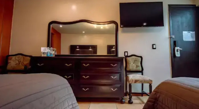 Четырёхместный номер Hotel San Diego