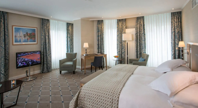 Люкс с видом на озеро Hôtel de la Paix Lausanne
