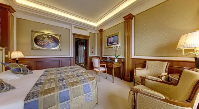 Двухместный номер Deluxe с частичным видом на озеро или видом на бассейн Hotel Splendid