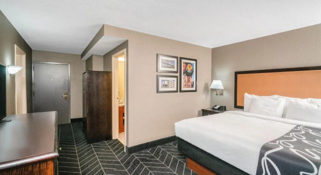 Люкс Deluxe La Quinta by Wyndham Memphis Airport Graceland