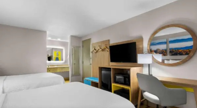 Четырёхместный номер Days Inn by Wyndham Raleigh Midtown