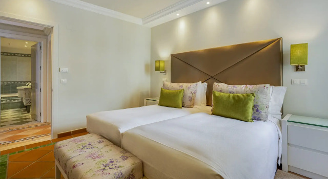 Люкс Deluxe с 2 комнатами Pine Cliffs Suites