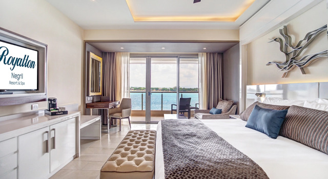 Четырёхместный полулюкс Luxury Royalton Negril, An Autograph Collection All-Inclusive Resort