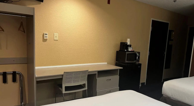 Двухместный номер Mobility Accessible Microtel Inn & Suites by Wyndham Houston/Webster/Nasa/Clearlake