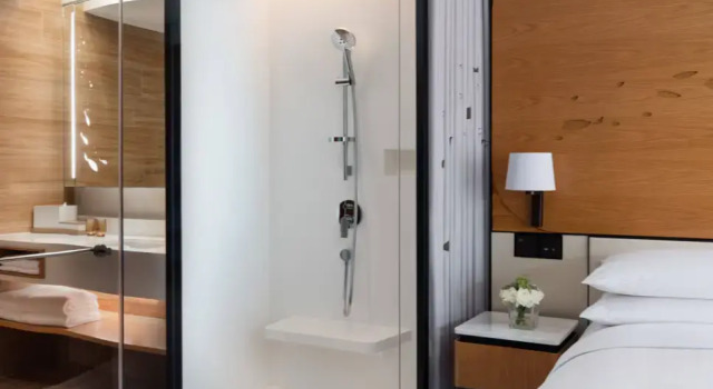 Guest room Hong Kong Ocean Park Marriott Hotel