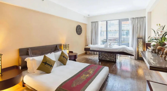 Двухместный номер Spa Deluxe Regal Airport Hotel