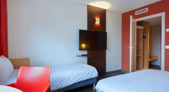 Трёхместный номер Standard B&B HOTEL Annemasse Est