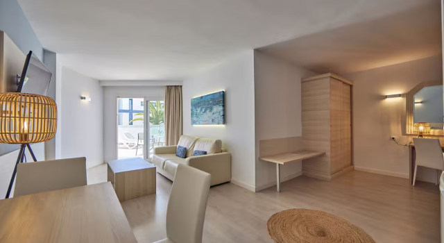 Двухместный полулюкс Big Terrace Tomir Portals Suites