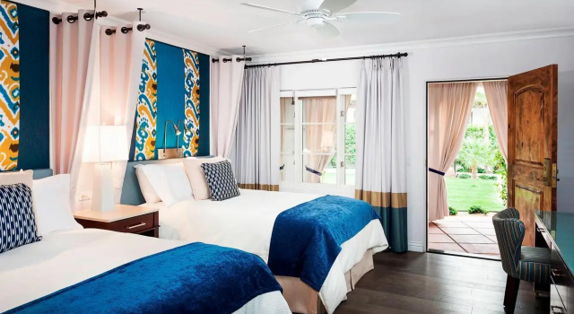 Четырёхместный номер Guest Triada Palm Springs, Autograph Collection