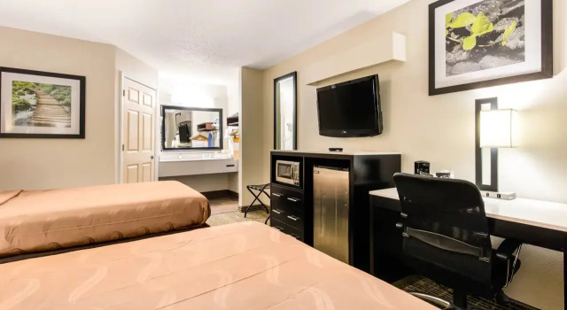 Номер Quality Inn Trussville I-59 exit 141