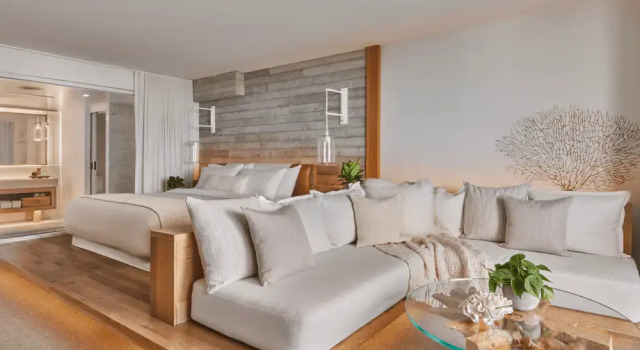 Полулюкс Connecting с балконом и с видом на город the Perry South Beach