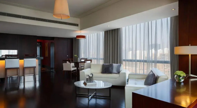 Двухместный люкс Club Lounge Access CBD View Renaissance Beijing Capital Hotel