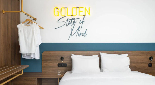 Двухместный люкс с балконом COLORS Urban Hotel Thessaloniki