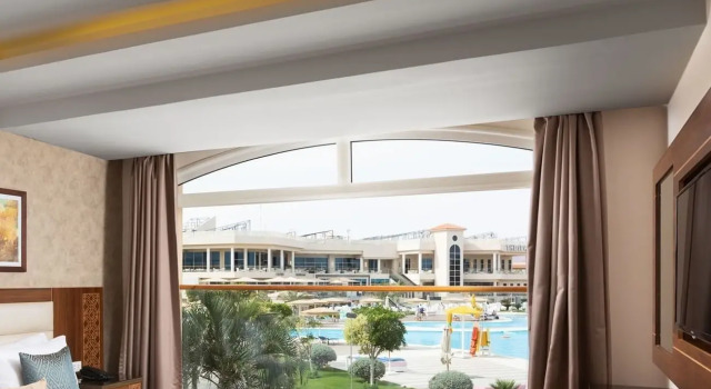 Двухместный номер Deluxe с видом на бассейн Pickalbatros Royal Moderna Sharm "Aqua Park"- All inclusive