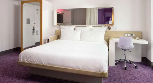 Полулюкс First Class YOTEL New York Times Square