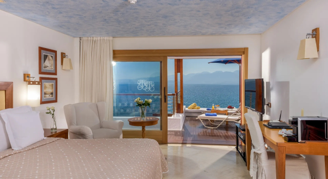 Бунгало Island с видом на воду Elounda Beach Hotel & Villas, a Member of the Leading Hotels of the World
