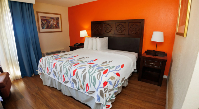 Двухместный номер Standard с видом на сад Garnet Inn & Suites, Orlando