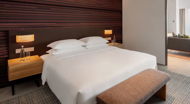 Двухместный люкс Deluxe Hyatt Centric Kota Kinabalu