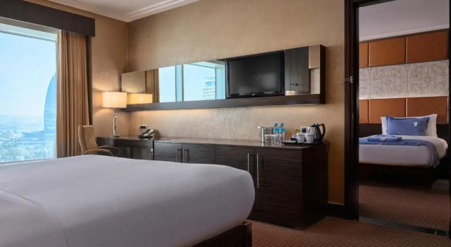 Номер Семейный смежный с 2 комнатами Hilton Baku