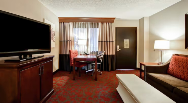 Люкс с 2 комнатами Embassy Suites by Hilton Dulles Airport