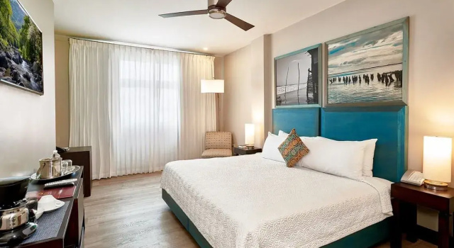 Двухместный номер Standard Deluxe R Hotel Kingston