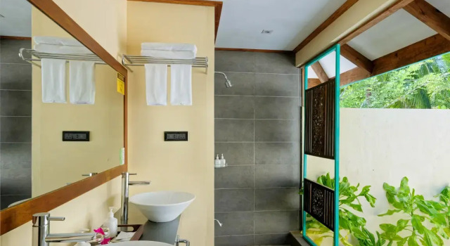 Вилла Sunset Beach Canareef Resort Maldives