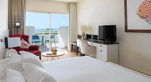 Двухместный номер Superior с видом на море Отель H10 Estepona Palace