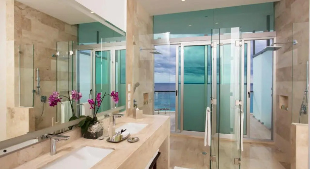 Двухместный люкс Altitude Master oceanfront Krystal Grand Cancun All Inclusive