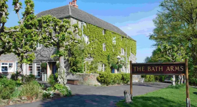 The Bath Arms Wetherspoon, Забронировать Отель Отели в центре Уорминстер с завтраком, отели в центре Уорминстер с завтраком