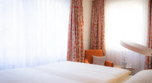 Двухместный номер Comfort Hotel Azenberg