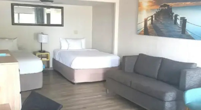Люкс с 2 комнатами Days Inn by Wyndham Wildwood I-75
