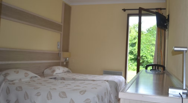 Двухместный номер Classic Hotel Martinez Grenay