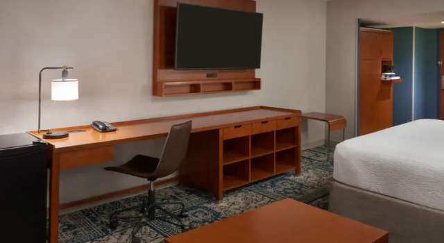 Двухместный номер Deluxe Four Points by Sheraton Hotel & Conference Centre Gatineau-Ottawa