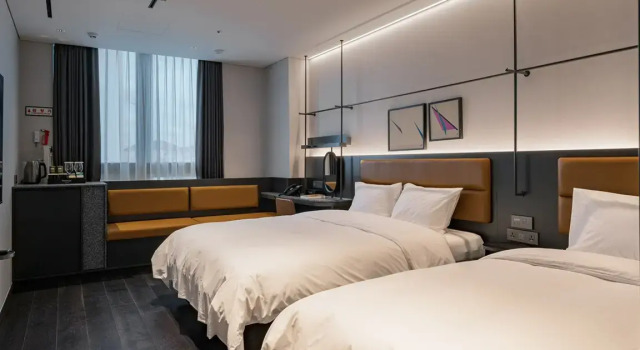 Семейный номер Deluxe Ramada by Wyndham Chungjang