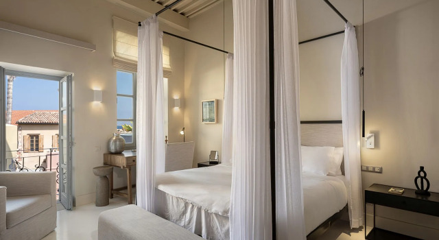 Двухместный люкс Superior с видом на старую гавань Amare Chania Luxury Residence