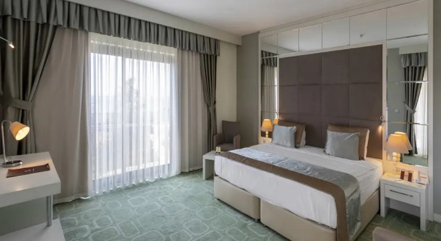 Люкс с видом на сад Отель Horus Paradise Luxury Resort & Club