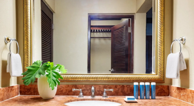 Двухместный Butler Suite Monarch Royal oceanfront Sandals Royal Plantation All Inclusive Adults Only
