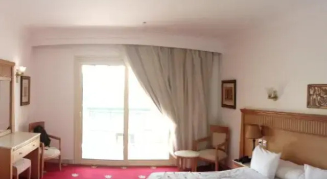 Полулюкс клубный Deluxe Regency Pyramids Hotel