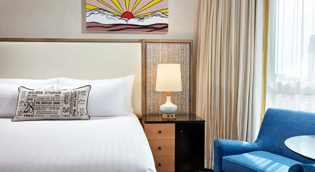 Номер Fab The Bristol Hotel San Diego