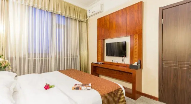 Deluxe Business Double Suite Capital Airport International Hotel