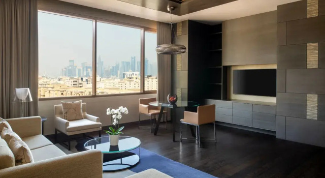 Двухместный люкс клубный Westin c 1 комнатой The Westin Doha Hotel & Spa by Marriott