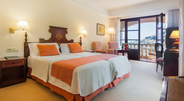 Двухместный номер Classic с балконом Es Moli Hotel
