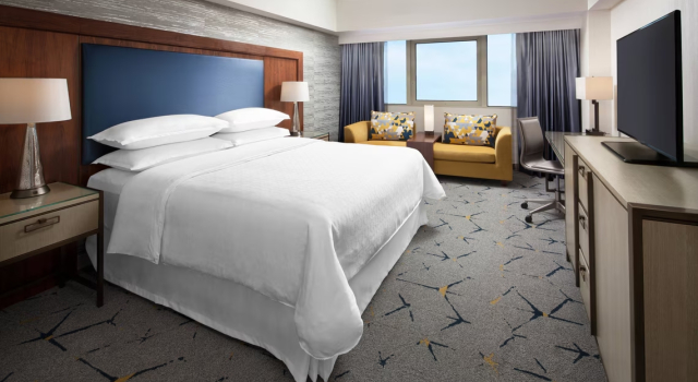Номер Concierge Level Sheraton Gateway Los Angeles Hotel